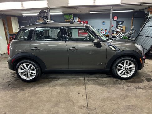 Used 2014 MINI Cooper Countryman S image 2