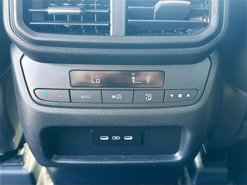 Used 2025 Honda Pilot EX-L image 25