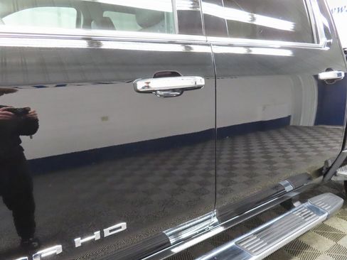 Used 2025 GMC Sierra 2500 SLT image 39