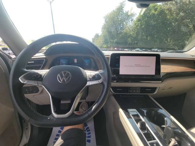 Used 2025 Volkswagen Atlas SE AWD/4WD image 5