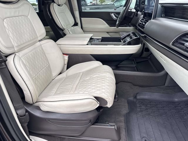 Used 2022 Lincoln Navigator Black Label AWD/4WD image 11