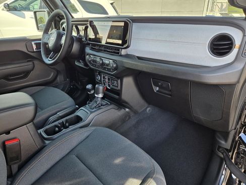 New 2026 Jeep Gladiator Sport image 32