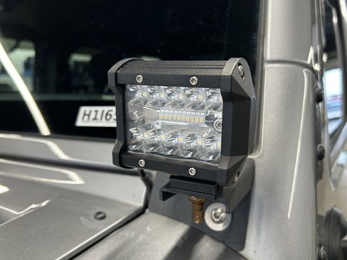 Used 2015 Jeep Wrangler Unlimited Sahara w/ Connectivity Group image 23