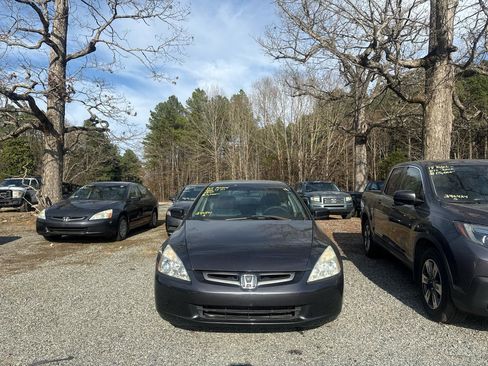 Used 2005 Honda Accord LX image 2