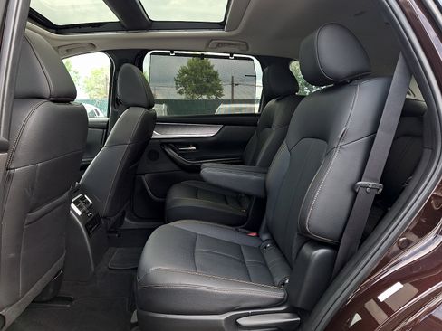 Certified 2024 MAZDA CX-90 Plug-In Hybrid w/ Premium Pkg AWD/4WD image 12