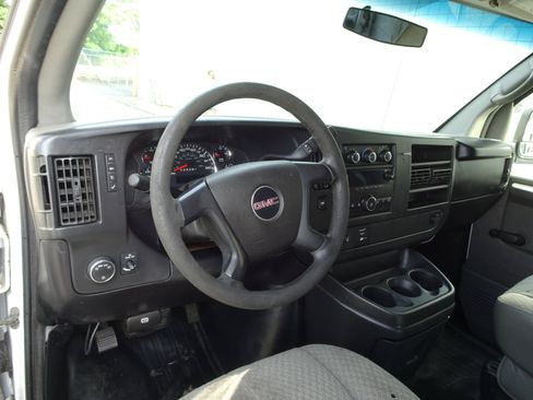 Used 2013 GMC Savana 2500 image 11
