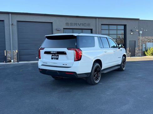 Used 2023 GMC Yukon XL SLE AWD/4WD image 7