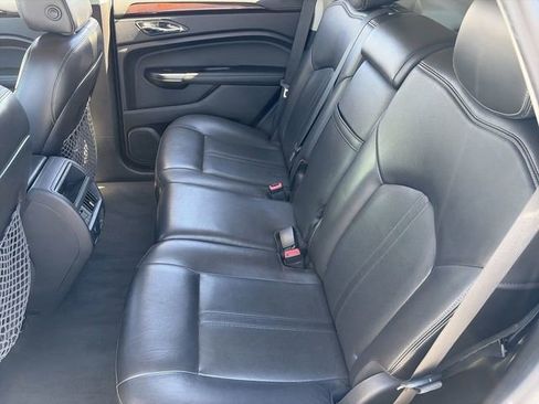 Used 2013 Cadillac SRX Luxury image 18