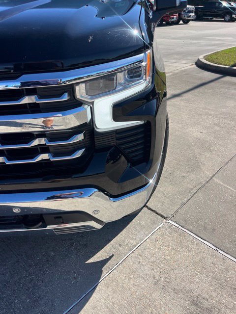 Used 2023 Chevrolet Silverado 1500 LTZ w/ Technology Package RWD image 12