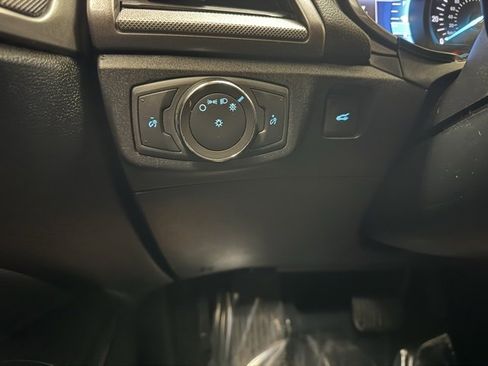 Used 2020 Ford Fusion SE image 13