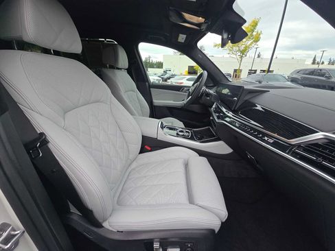 Used 2026 BMW X5 xDrive40i w/ Executive Package AWD/4WD image 11