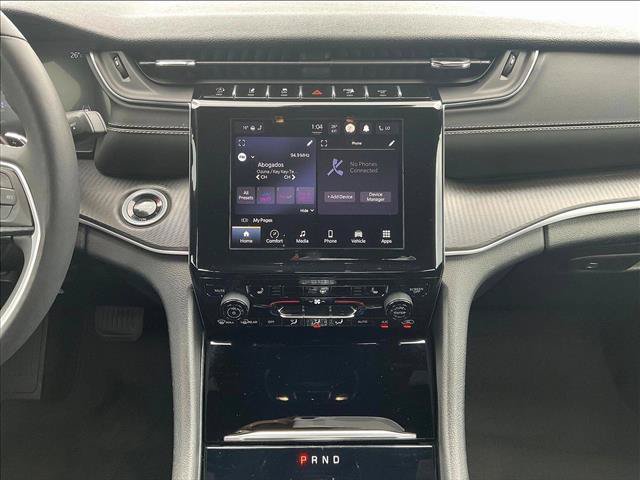 Used 2024 Jeep Grand Cherokee Altitude RWD image 8