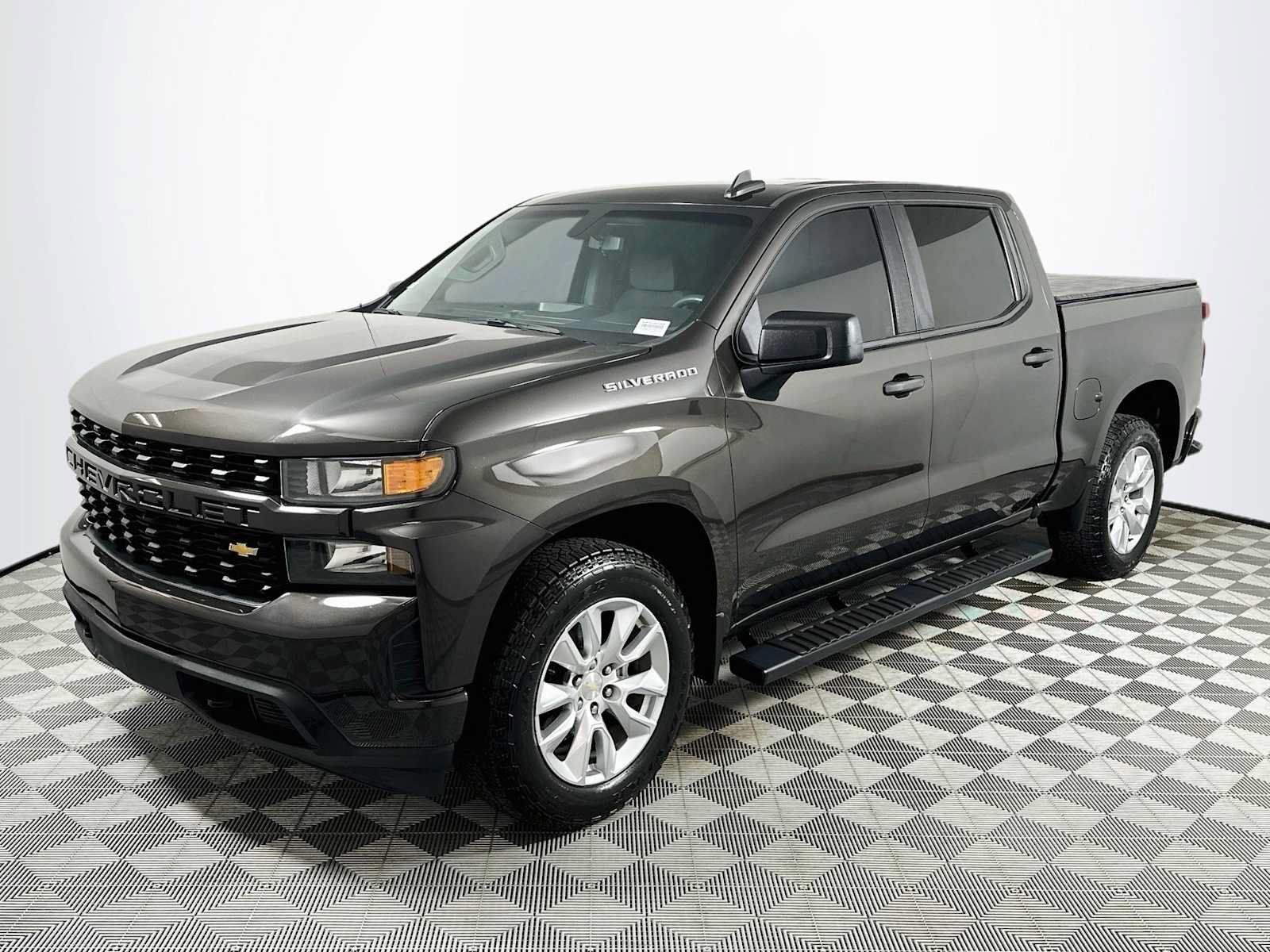 Used 2021 Chevrolet Silverado 1500 Custom RWD image 3