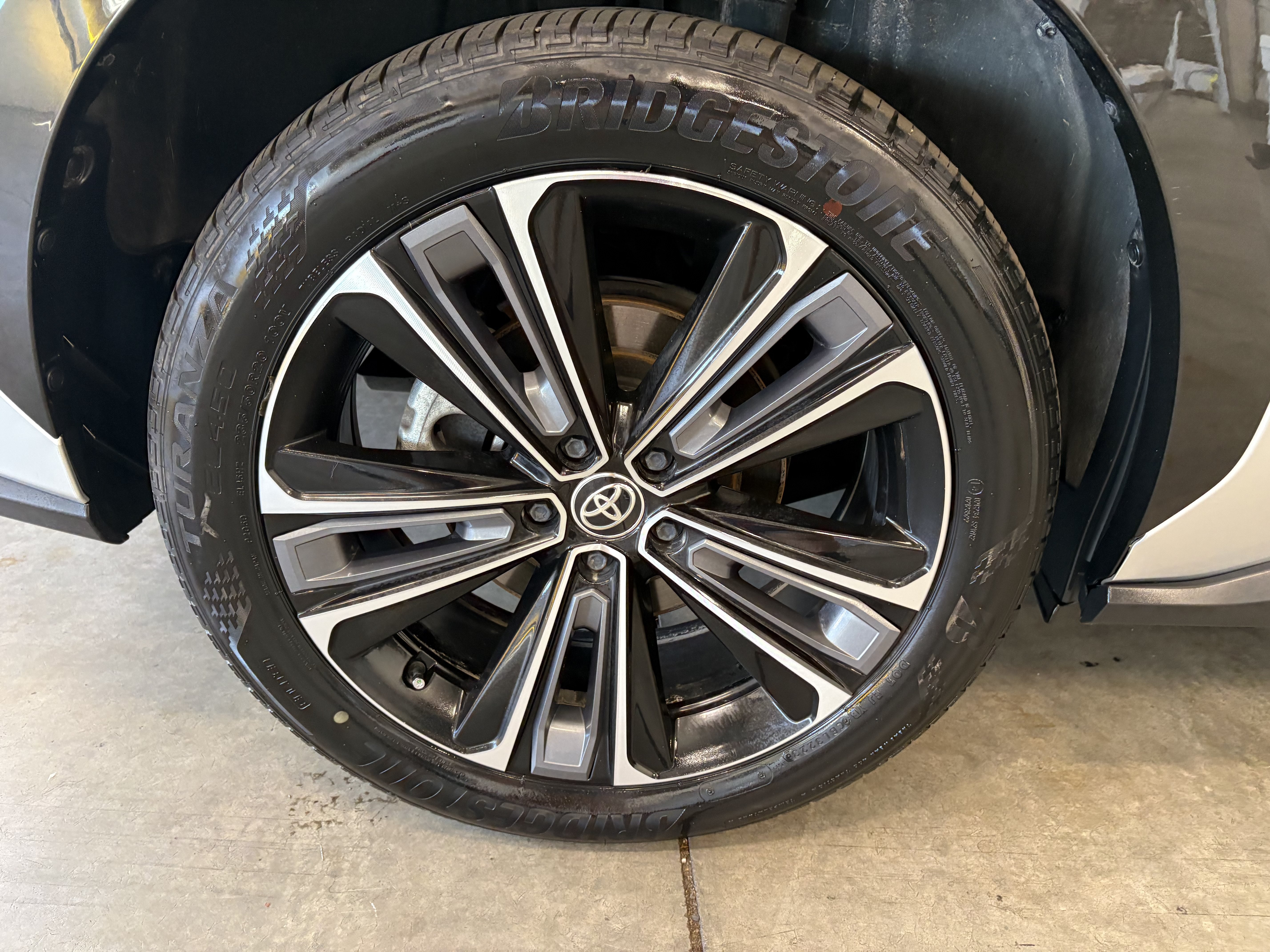 Certified 2023 Toyota bZ4X AWD w/ Weather Package image 31