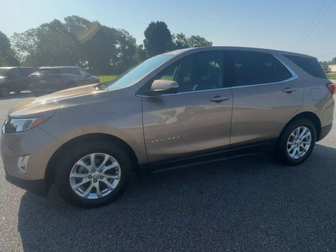 Used 2019 Chevrolet Equinox LT FWD image 5