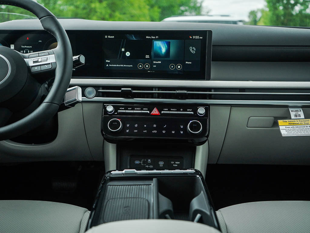 New 2026 Hyundai Tucson Limited AWD/4WD image 17