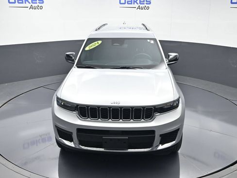 Used 2024 Jeep Grand Cherokee L Laredo RWD image 45