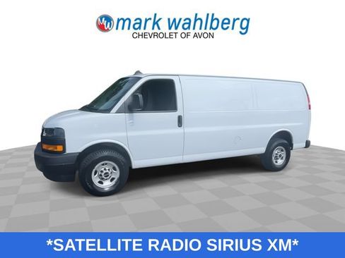 Used 2023 GMC Savana 3500 Extended w/ Driver Convenience Package RWD image 5