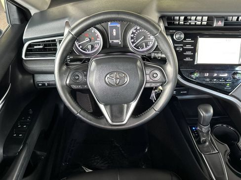 Used 2018 Toyota Camry SE FWD image 15