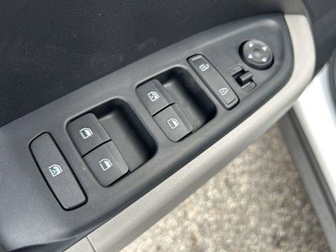 New 2025 Hyundai Venue SEL image 47