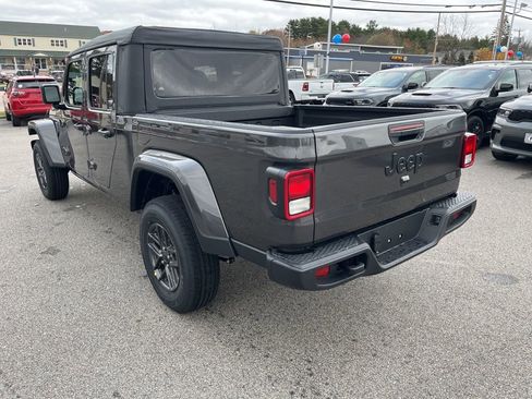 New 2026 Jeep Gladiator Sport image 5