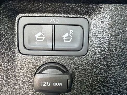 Used 2024 Kia Telluride EX w/ EX Captain's Chair Package AWD/4WD image 12