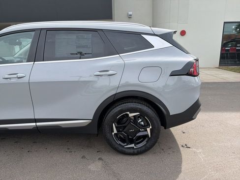 New 2026 Kia Sportage EX image 9
