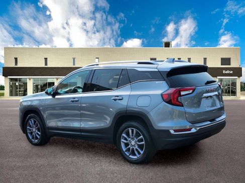 Used 2023 GMC Terrain SLT w/ LPO, Floor Liner Package AWD/4WD image 5