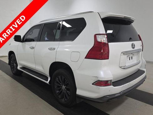 Used 2022 Lexus GX 460 Premium w/ Accessory Package AWD/4WD image 5