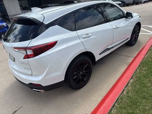 Used 2025 Acura RDX SH-AWD image 4