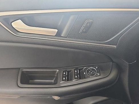 Used 2023 Ford Edge SEL AWD/4WD image 14