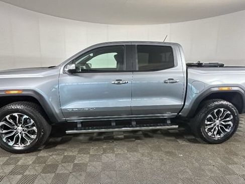 Used 2026 GMC Canyon Denali AWD/4WD image 5