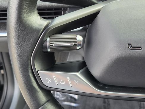 Used 2025 Lucid Air Pure RWD image 16