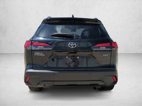 Certified 2025 Toyota Corolla Cross XLE w/ Convenience Package FWD image 6