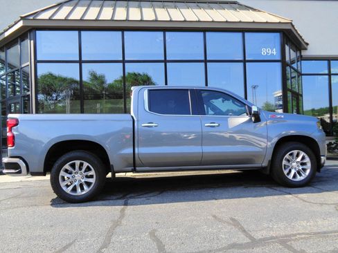 Used 2022 Chevrolet Silverado 1500 LTZ AWD/4WD image 4