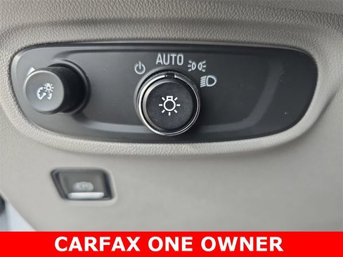 Used 2024 GMC Terrain SLE image 26