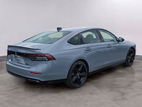 Used 2023 Honda Accord Sport image 4