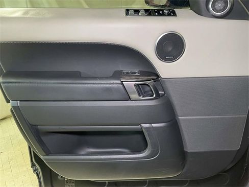 Used 2019 Land Rover Range Rover Sport Supercharged image 37