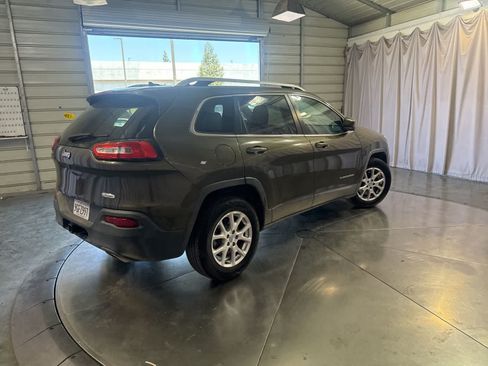 Used 2015 Jeep Cherokee Latitude w/ Trailer Tow Group FWD image 5