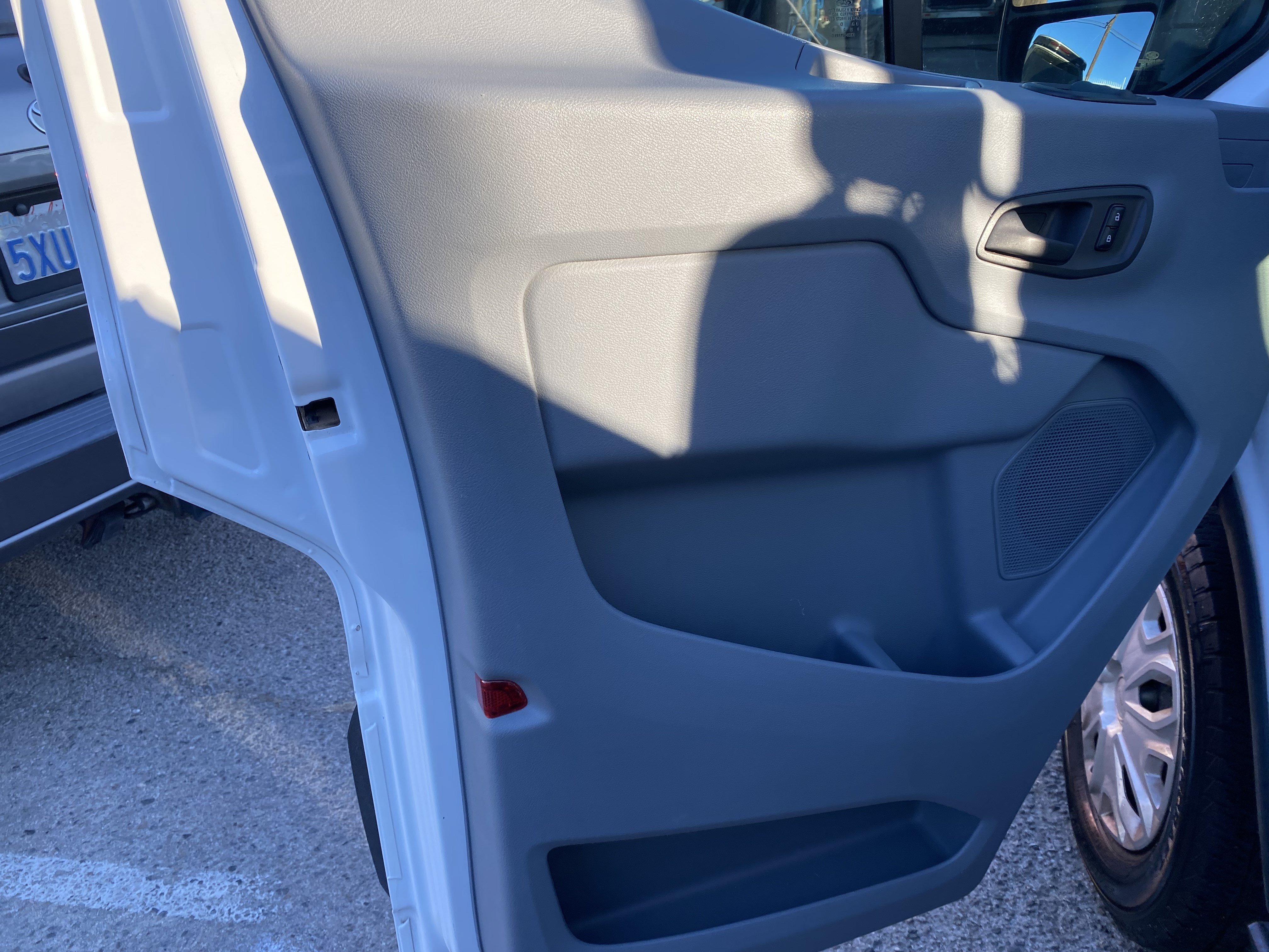 Used 2016 Ford Transit 250 148 Medium Roof RWD image 27