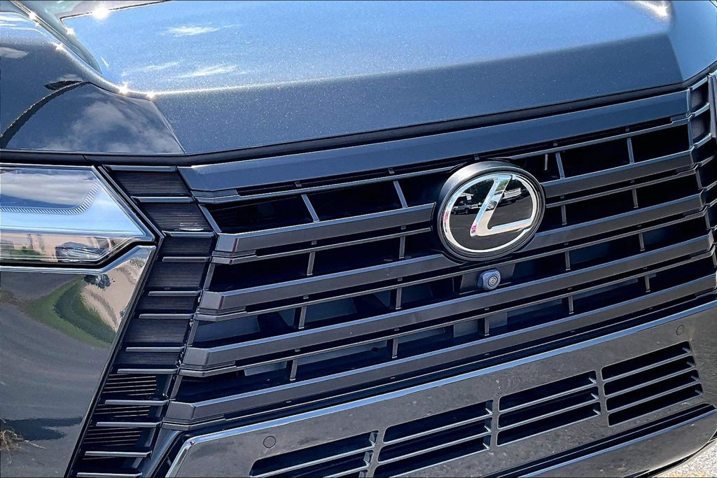 Used 2024 Lexus GX 550 w/ Cold Area Package AWD/4WD image 35