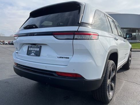 New 2025 Jeep Grand Cherokee Limited w/ Black Appearance Package image 46