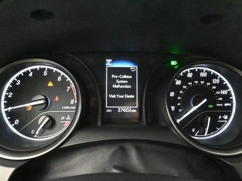 Used 2024 Toyota Camry SE image 28