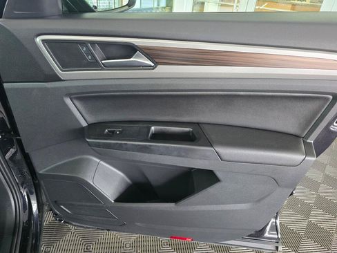 Used 2021 Volkswagen Atlas SE w/ Towing Package AWD/4WD image 44