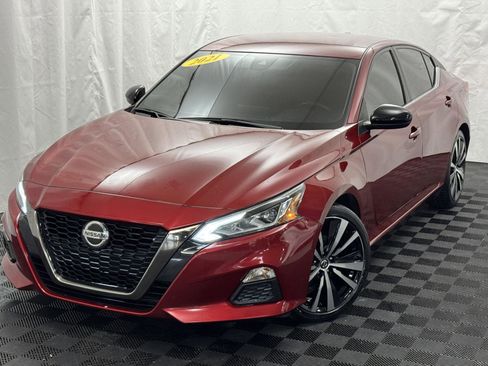 Used 2021 Nissan Altima 2.5 SR image 2
