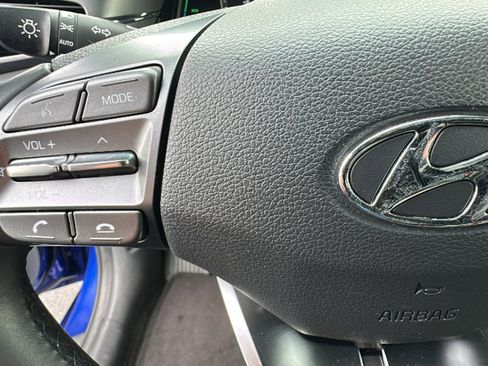 Used 2021 Hyundai Ioniq SE image 19