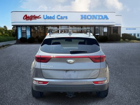 Used 2018 Kia Sportage LX w/ LX Popular Package AWD/4WD image 4