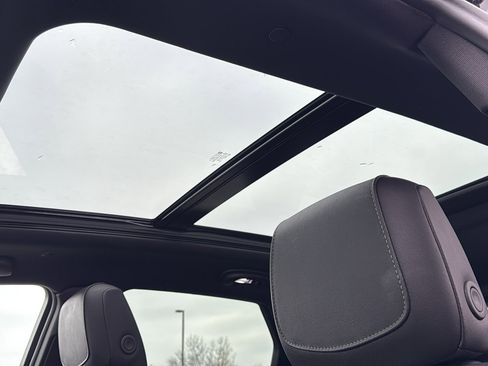 Certified 2025 Cadillac XT5 Premium Luxury image 30