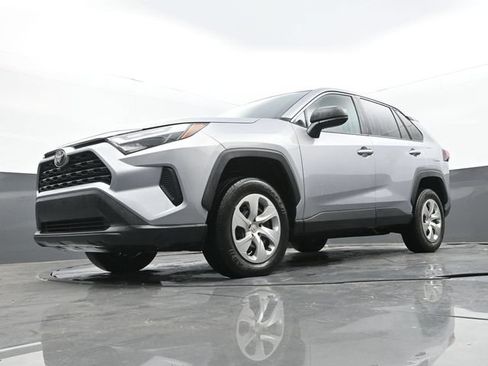 Used 2023 Toyota RAV4 LE FWD image 12