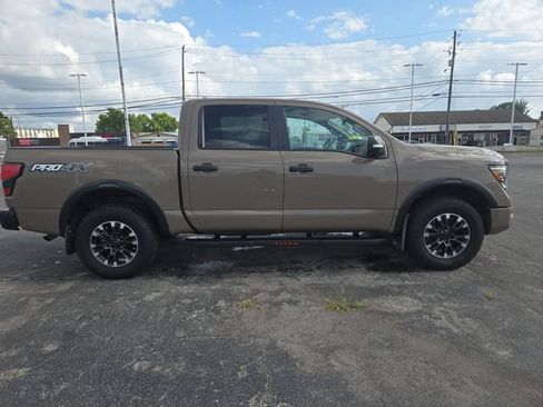 Used 2023 Nissan Titan PRO-4X w/ Pro-4x Convenience Package AWD/4WD image 8